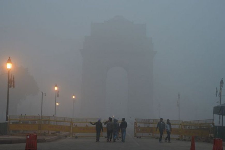 दिल्ली-एनसीआर में सुबह की बारिश के बाद AQI में थोड़ा सुधार, जहरीली हवा से राहत मिली